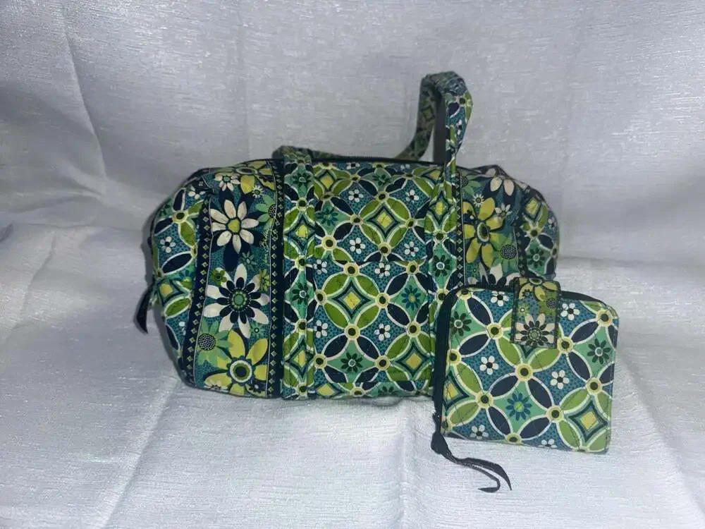 Vera Bradley Hannah Daisy Tote Bag and Matching Wallet Set